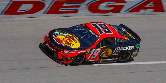 Bell's teammate Martin Truex Jr. qualified at Talladega in second place.