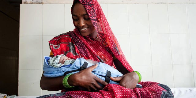Newborns using Embrace Global's incubators.