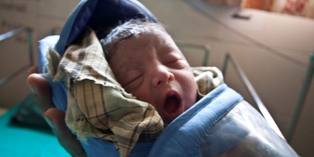 Newborns using Embrace Global's incubators.