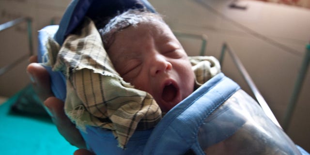 Newborns using Embrace Global's incubators.