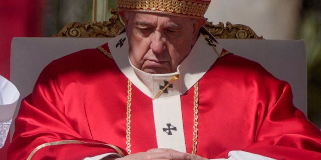 Pope Francis says resigning ‘does not cross his mind’ amid health struggles Pope Francis says resigning ‘does not cross his mind’ amid health struggles