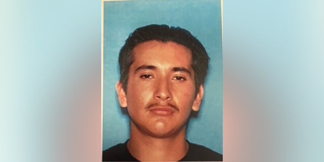 California high school baseball players shot, one fatally, in ambush with suspect on the loose: police 2 Roberto Izelo, 18, was killed Thursday in Santa Ana, California, police said.