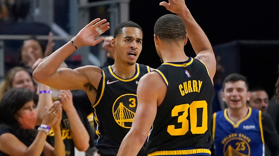 Jordan Poole shines in playoff debut, Steph Curry back as Warriors win