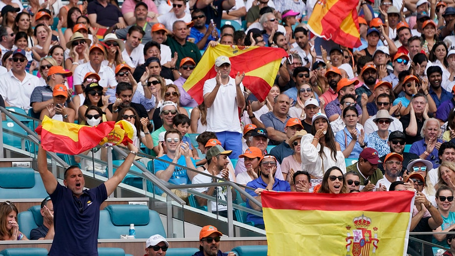 Alcaraz, 18, gives Spain a Miami Open men’s winner