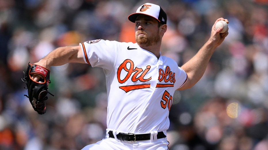 Orioles score 5 runs in 8th inning to beat Yankees