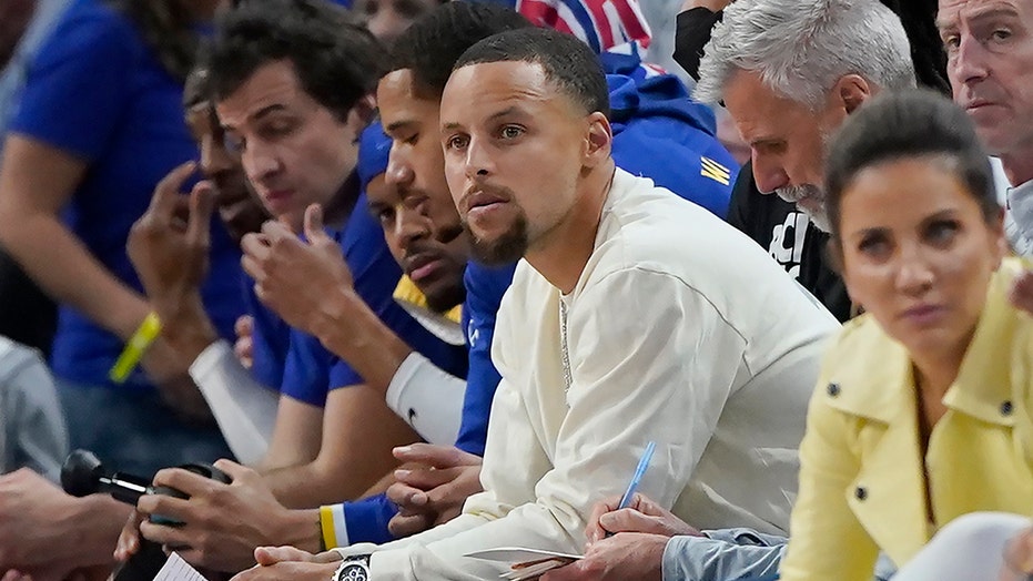 Stephen Curry's status for Warriors playoff opener unclear