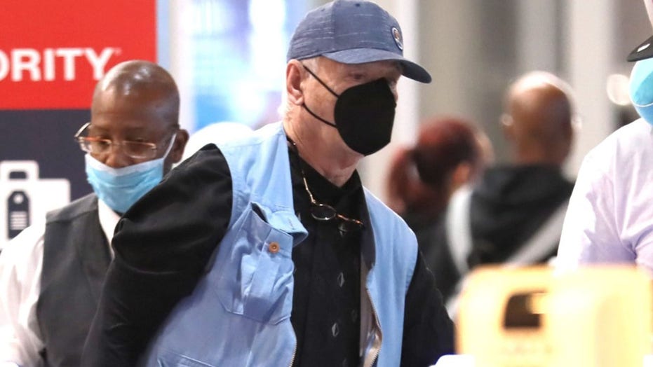 Bill Murray seen out for the first time since ‘inappropriate behavior’ allegations