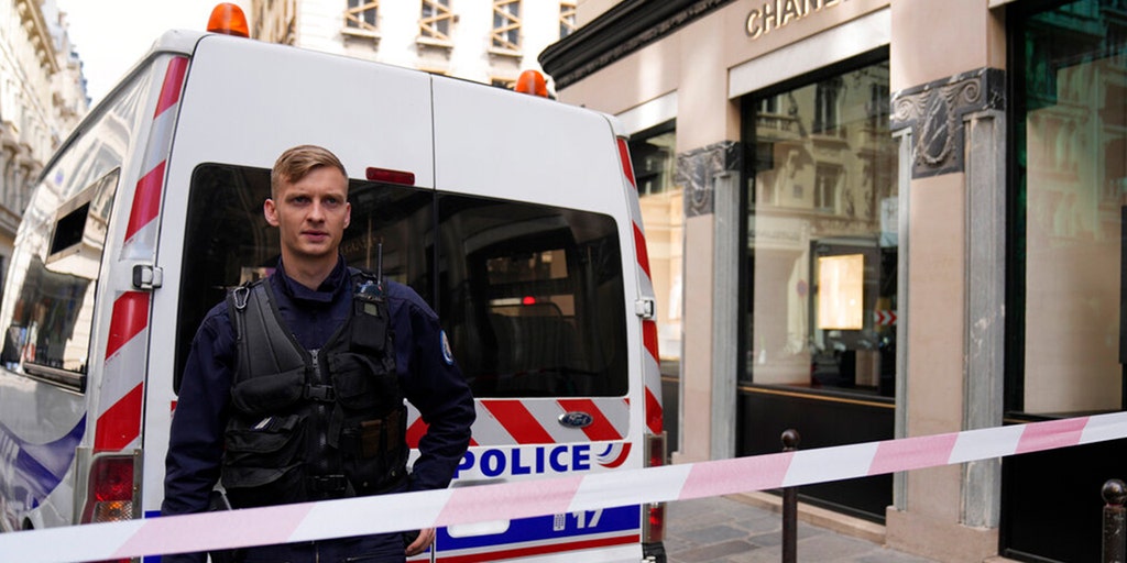 Burglars Ransack Chanel Boutique in Paris - WSJ