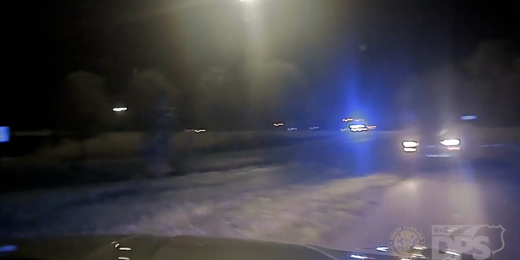 'UNDOUBTEDLY SAVED LIVES': North Carolina trooper uses his own car to stop suspected drunk driver - Vimarsana News