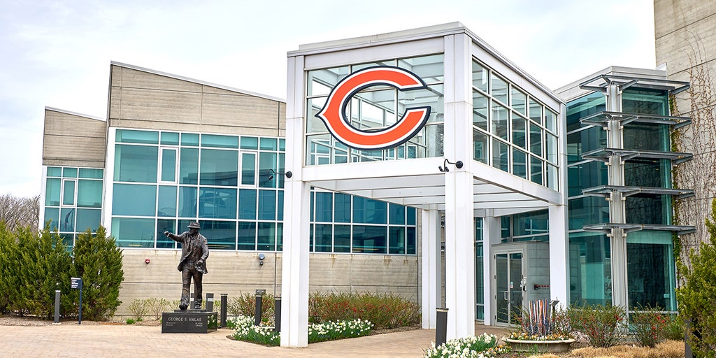 Chicago Bears told to 'pay for their own damn stadium' after proposal has taxpayers footing $2 billion - Vimarsana News
