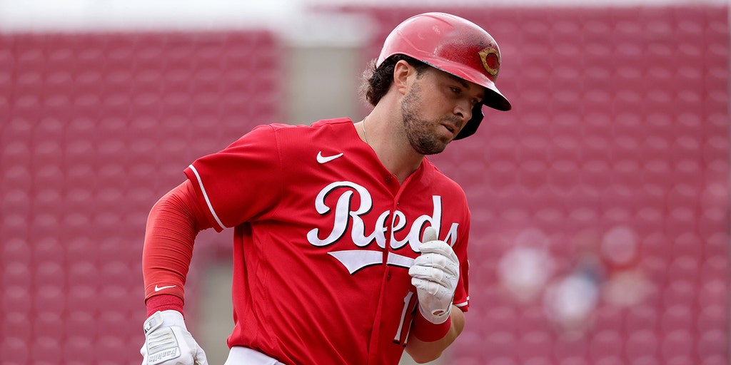 Kyle Farmer has his teeth REALIGNED after surgery from getting hit in the  face by a 92mph fastball