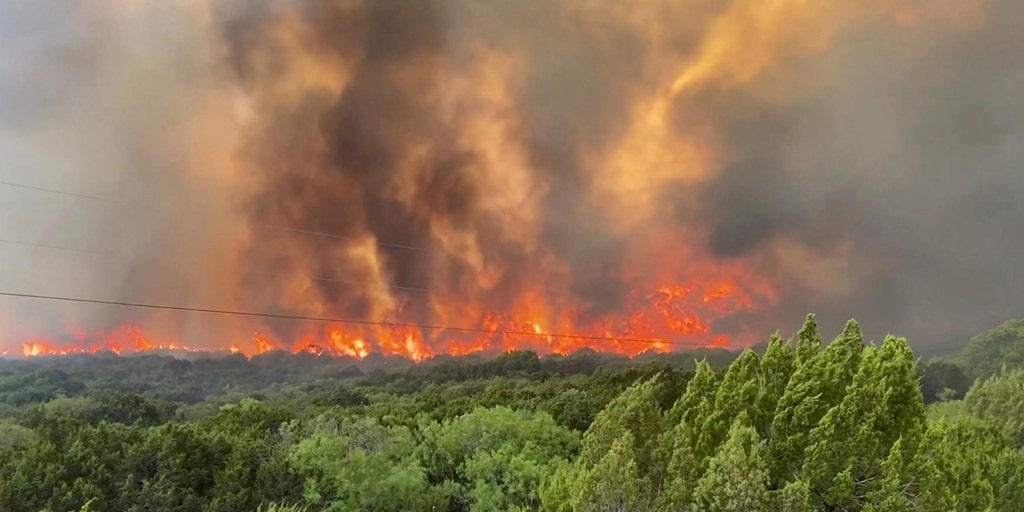 Southwest fires fanned by winds, fueled by drought - Vimarsana News