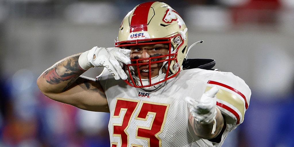 He's still got it! Arizona Wildcat Scooby Wright III is playing in the USFL