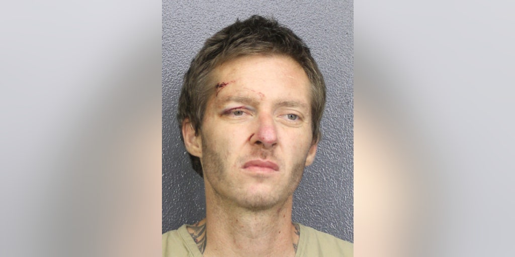 Cops arrest naked Florida man after he allegedly kills infant, 2 others - Vimarsana News