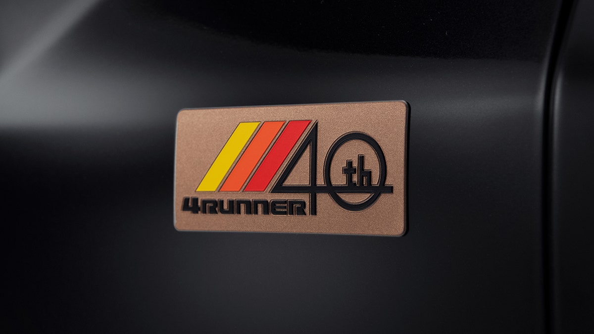 Toyota 4Runner badge
