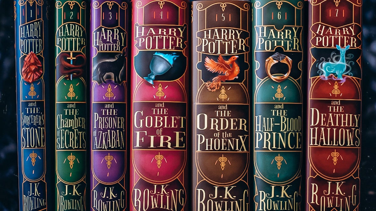 harry potter dust jackets by O3 books