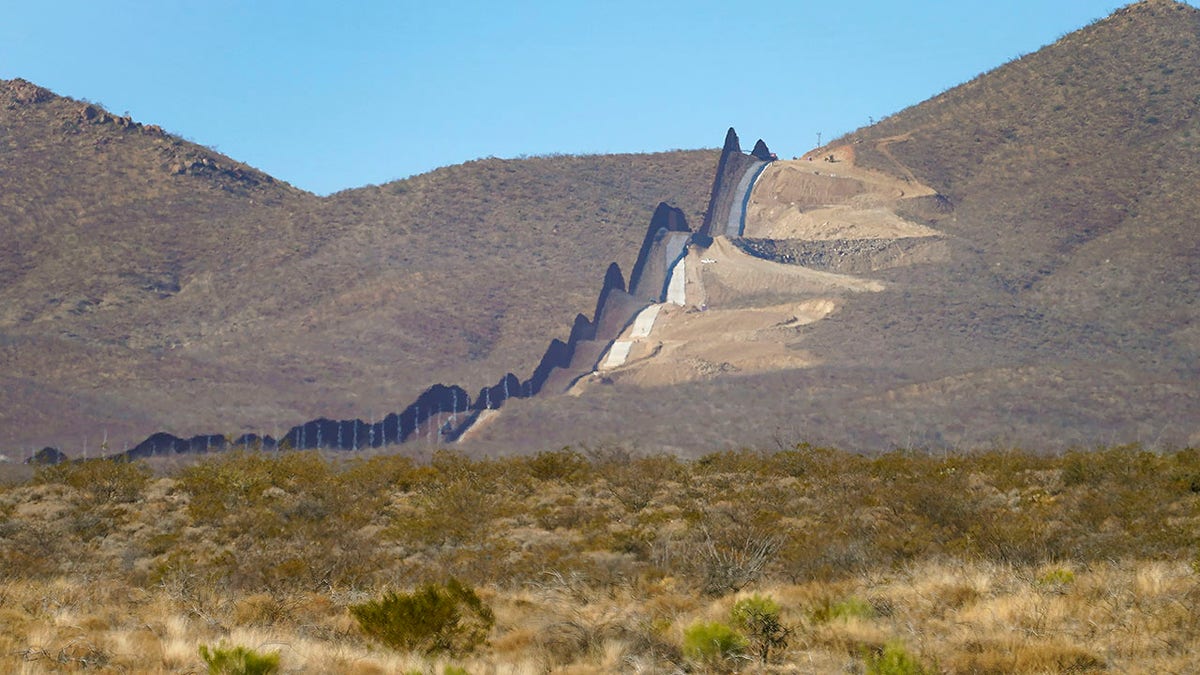 us mexico border wall, arizona