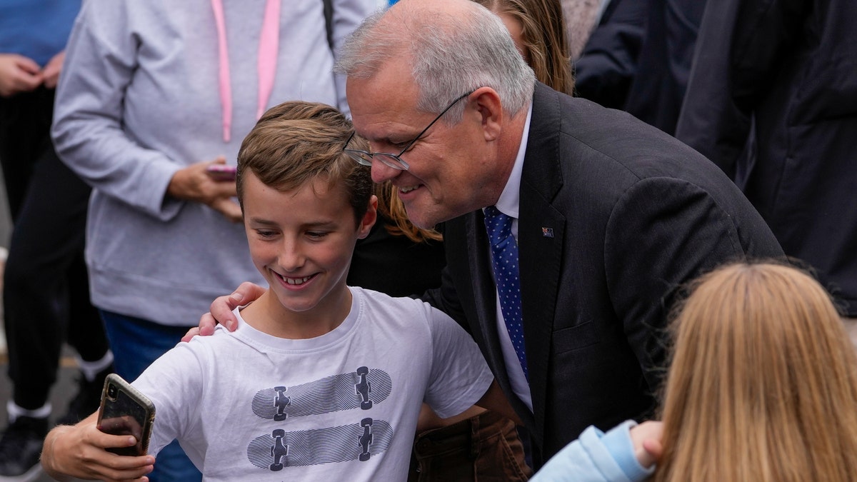 Australia Prime Minister takes picture