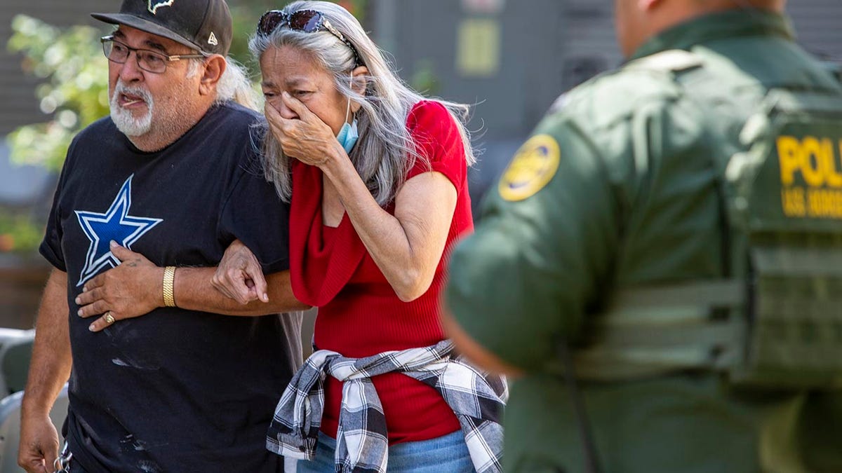 Texas school shooting mourners