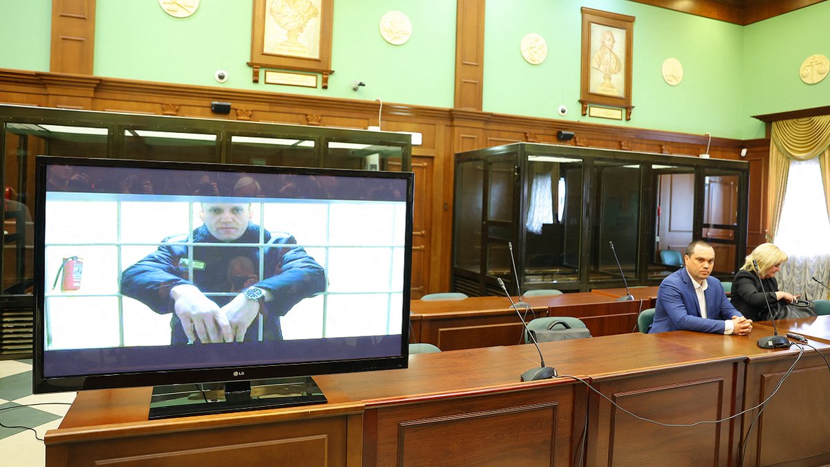 Alexei Navalny court appearance Putin Russia