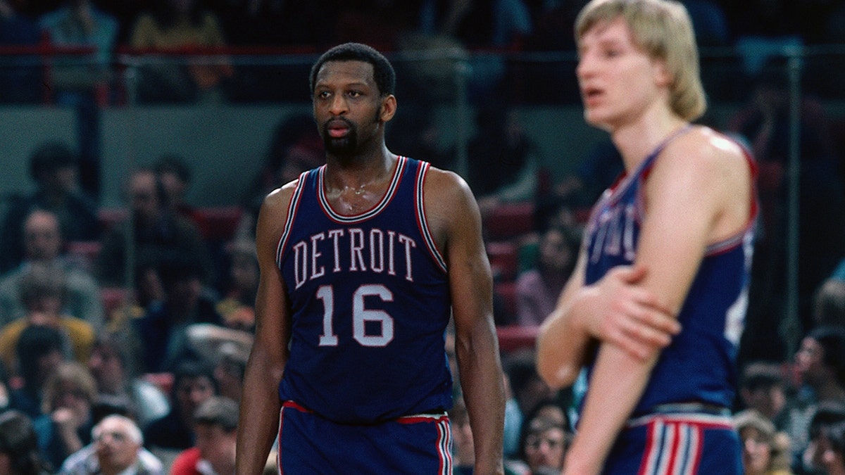 Bob Lanier dies at 73; NBA world reacts to death of former Pistons, Bucks  star