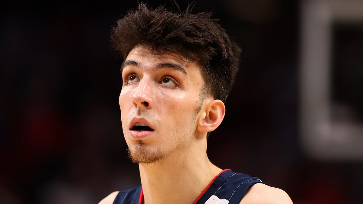 Chet Holmgren #34 of Gonzaga Bulldogs looks up while taking on the Georgia State Panthers during the first round of the 2022 NCAA Men's Basketball Tournament held at the Moda Center on March 17, 2022 in Portland, Oregon.