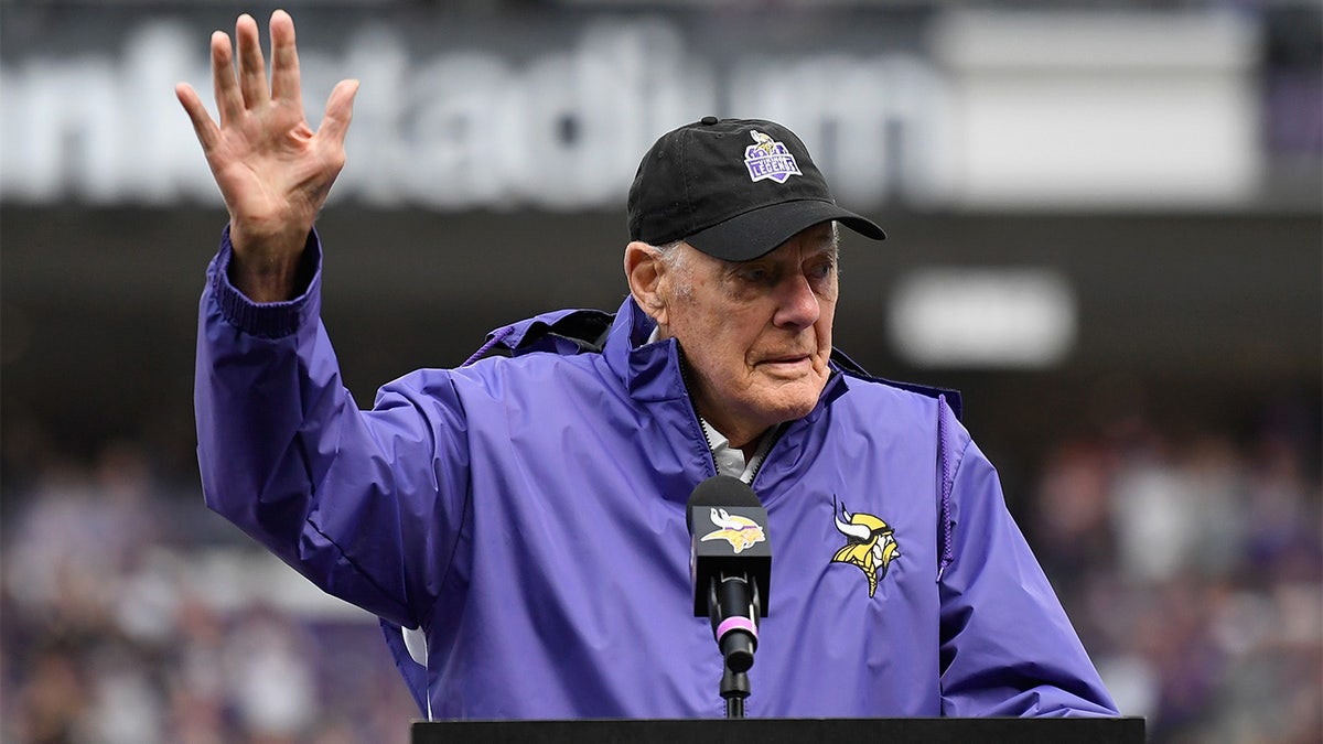 Hall of Fame head coach Bud Grant acknowledges the crowd before speaking as the Minnesota Vikings honor their 1969 team during halftime of the game against the Oakland Raiders at U.S. Bank Stadium on September 22, 2019 in Minneapolis, Minnesota.
