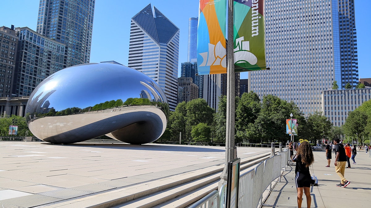 Chicago Bean sculpture 