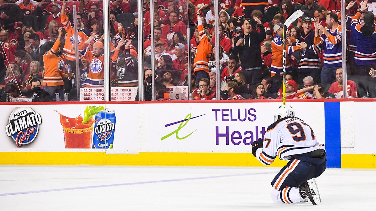 Oilers fandemonium picks up steam going into Western Conference