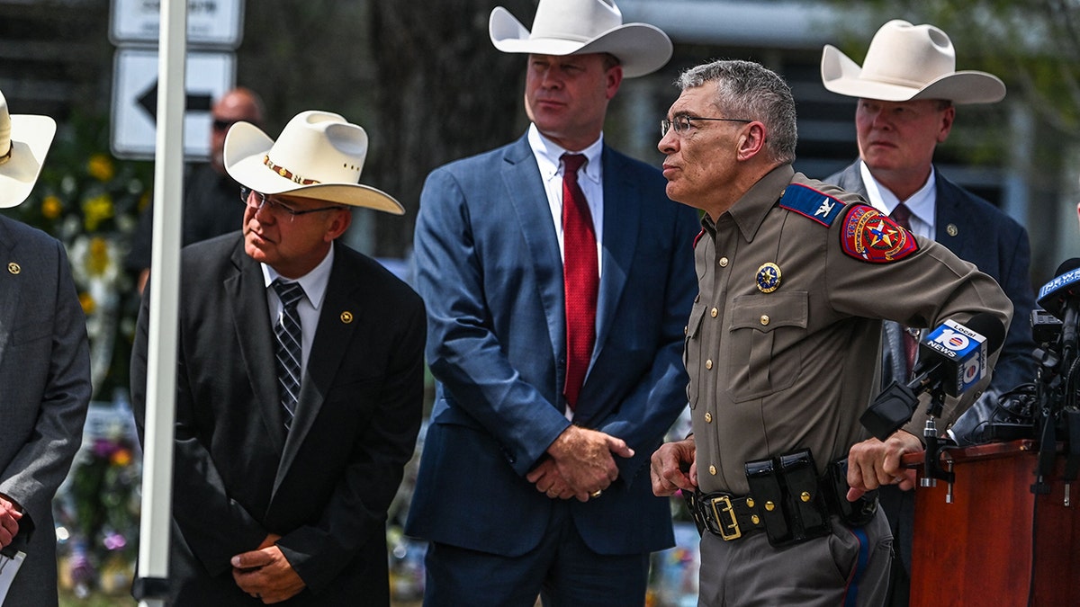 Uvalde Texas shooting police