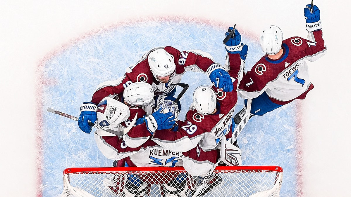 Avalanche celebrate game 6