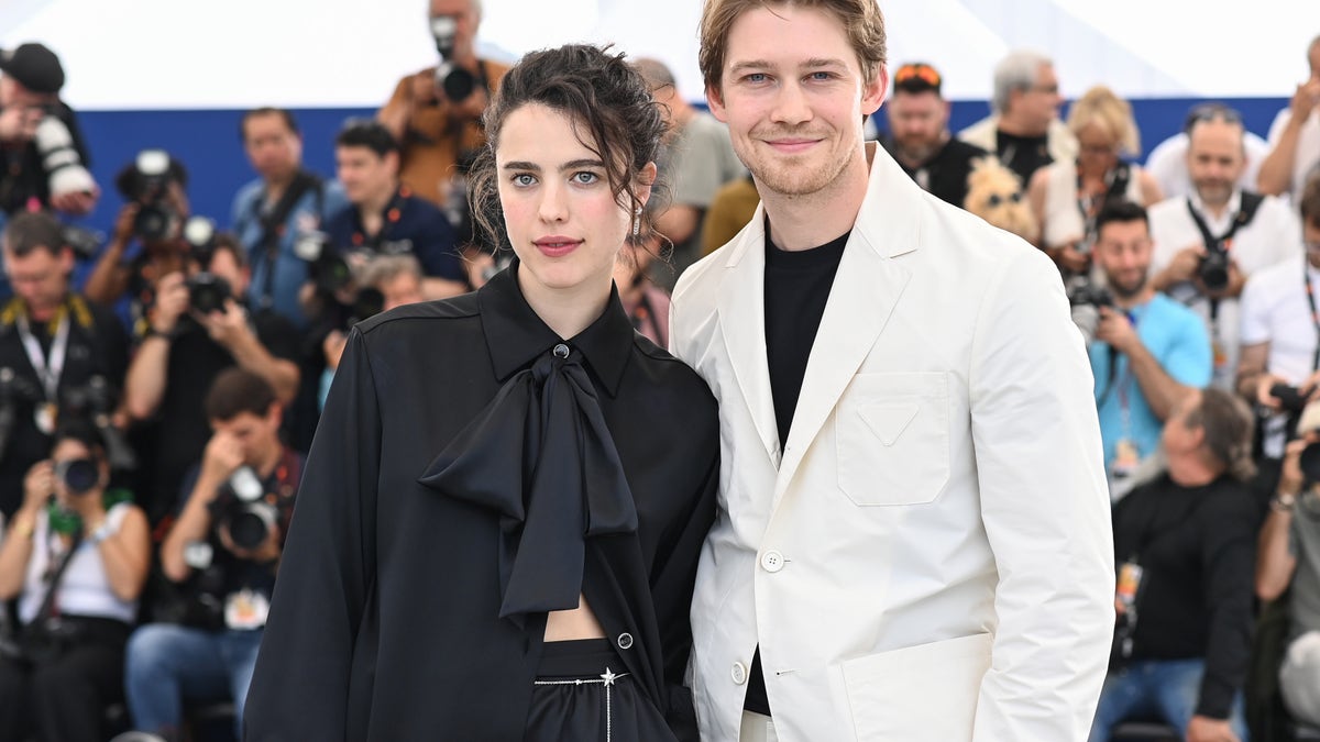 Margaret Qualley and Joe Alwyn