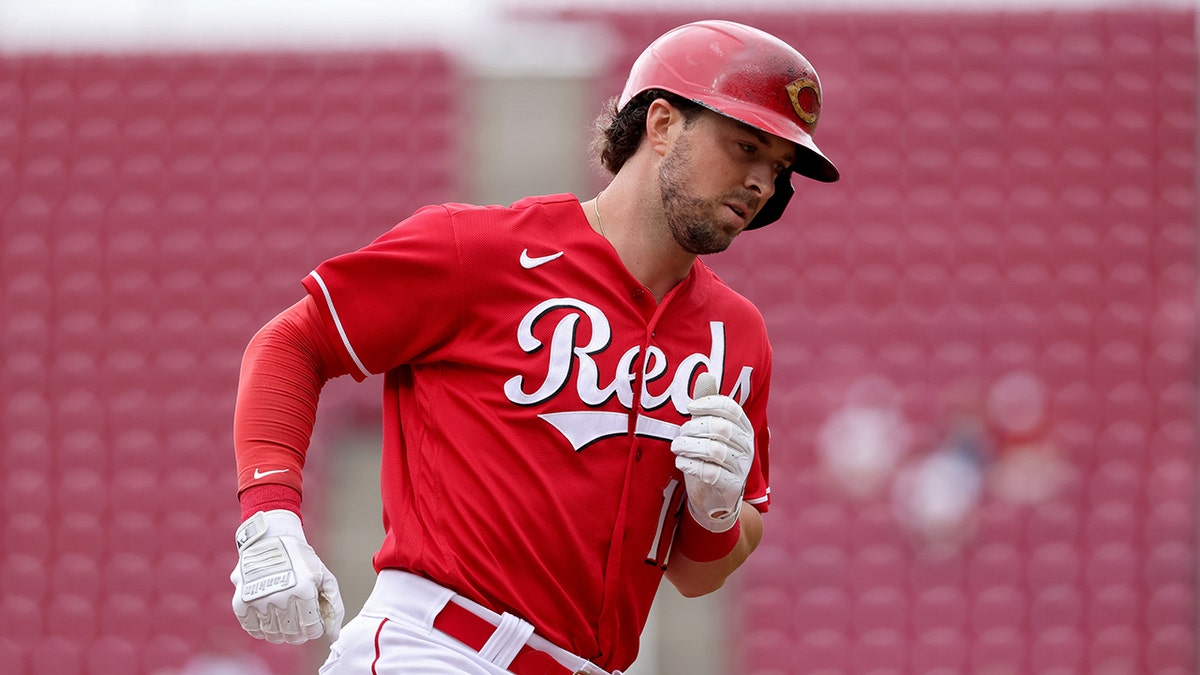 Reds stalk Cobs, fall 4-2 in Field of Dreams Game - Red Reporter