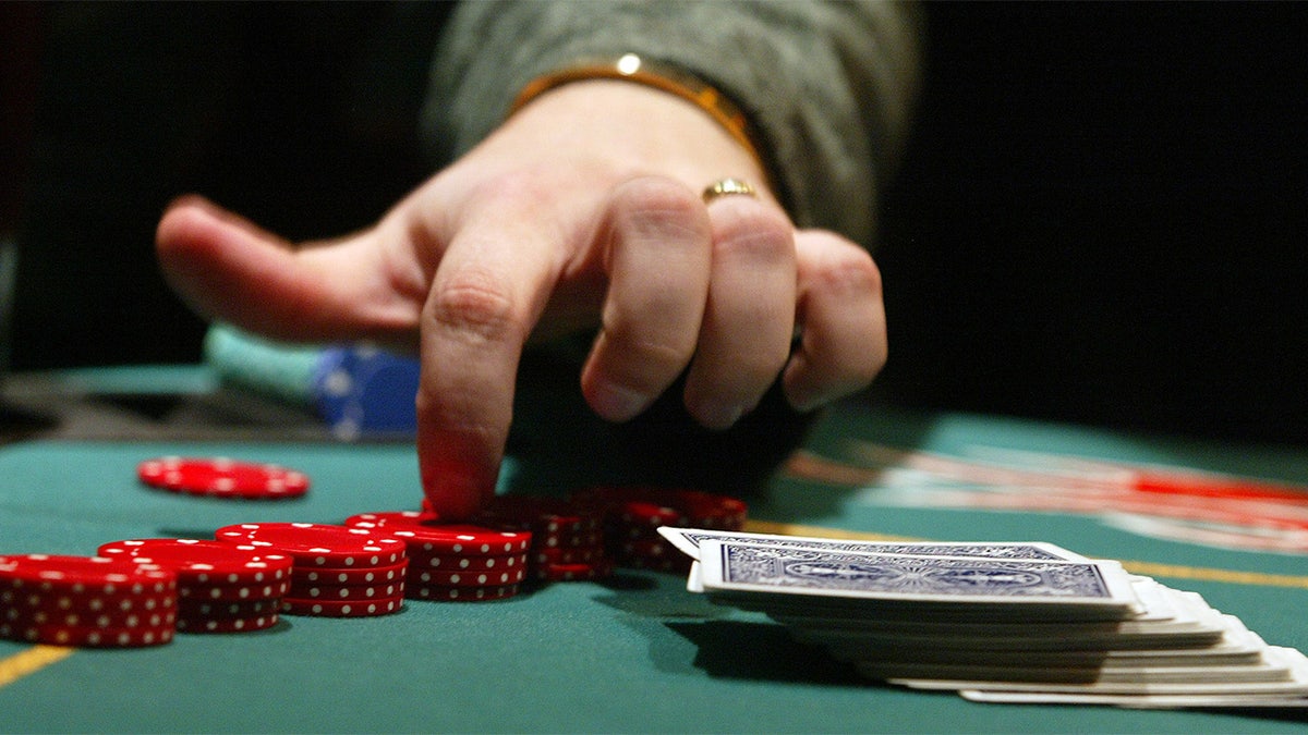Poker chips Toronto betting