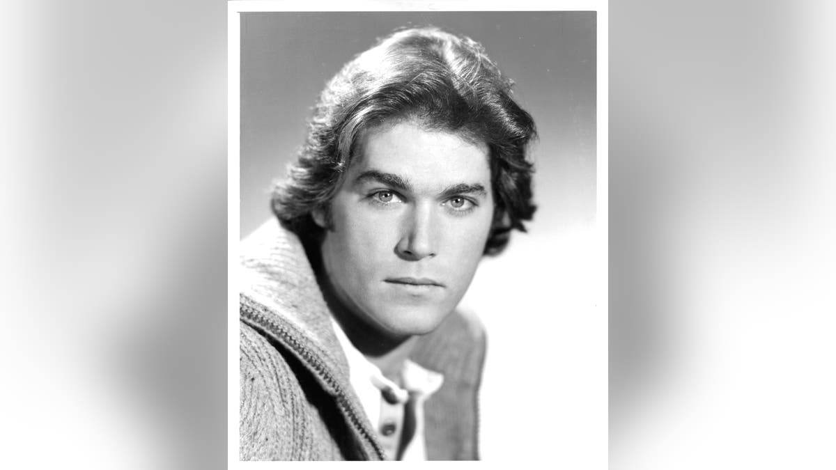 Ray Liotta posed for a black and white portrait in the ‘80s before becoming a famous star