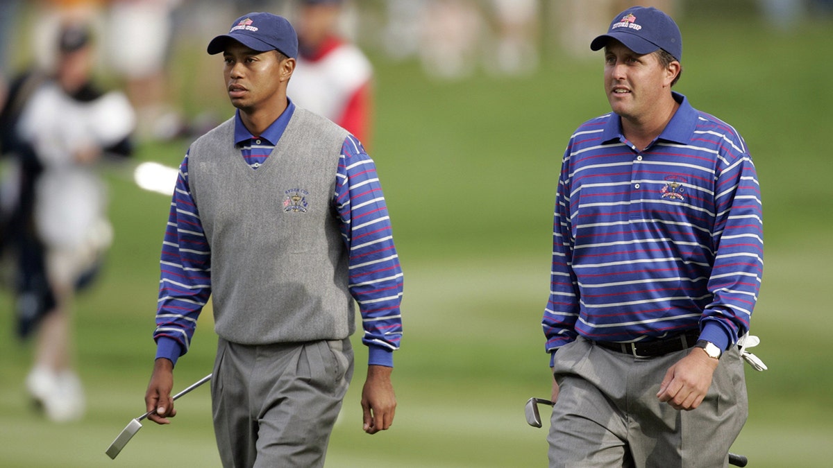 Golf: Ryder Cup, Phil Mickelson and Tiger Woods during Friday Fourball matches at Oakland Hills, Bloomfield Hills, MI on September 17, 2004.?