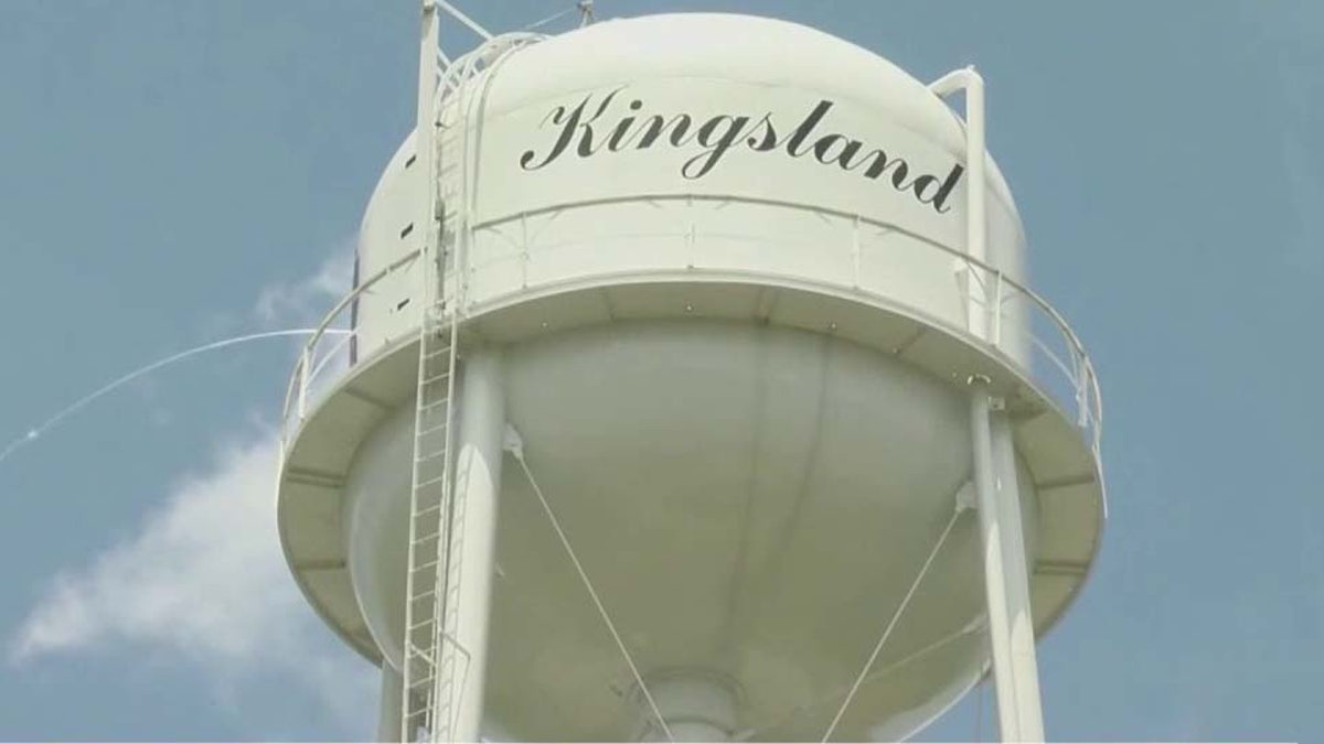 Kingsland's leaking water tower