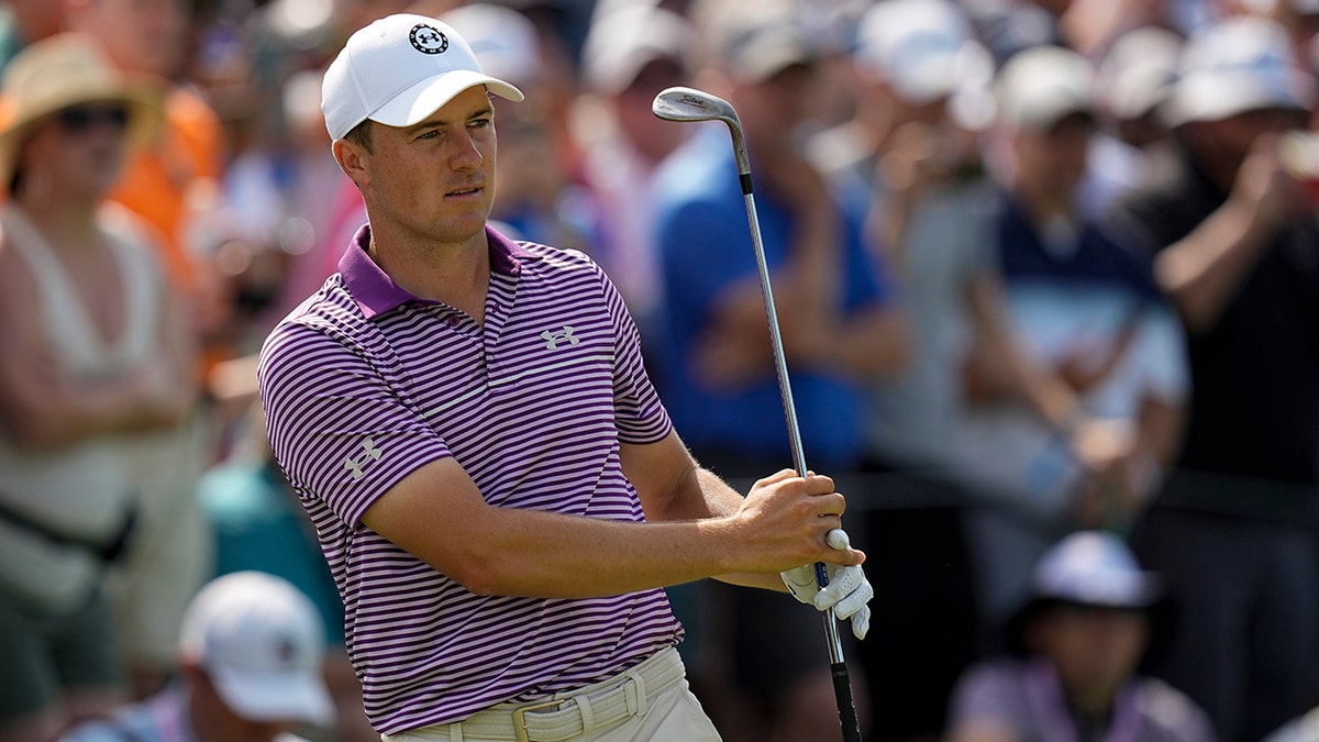 PGA Championship: Rory McIlroy Ends First Round As Leader, Tiger Woods ...