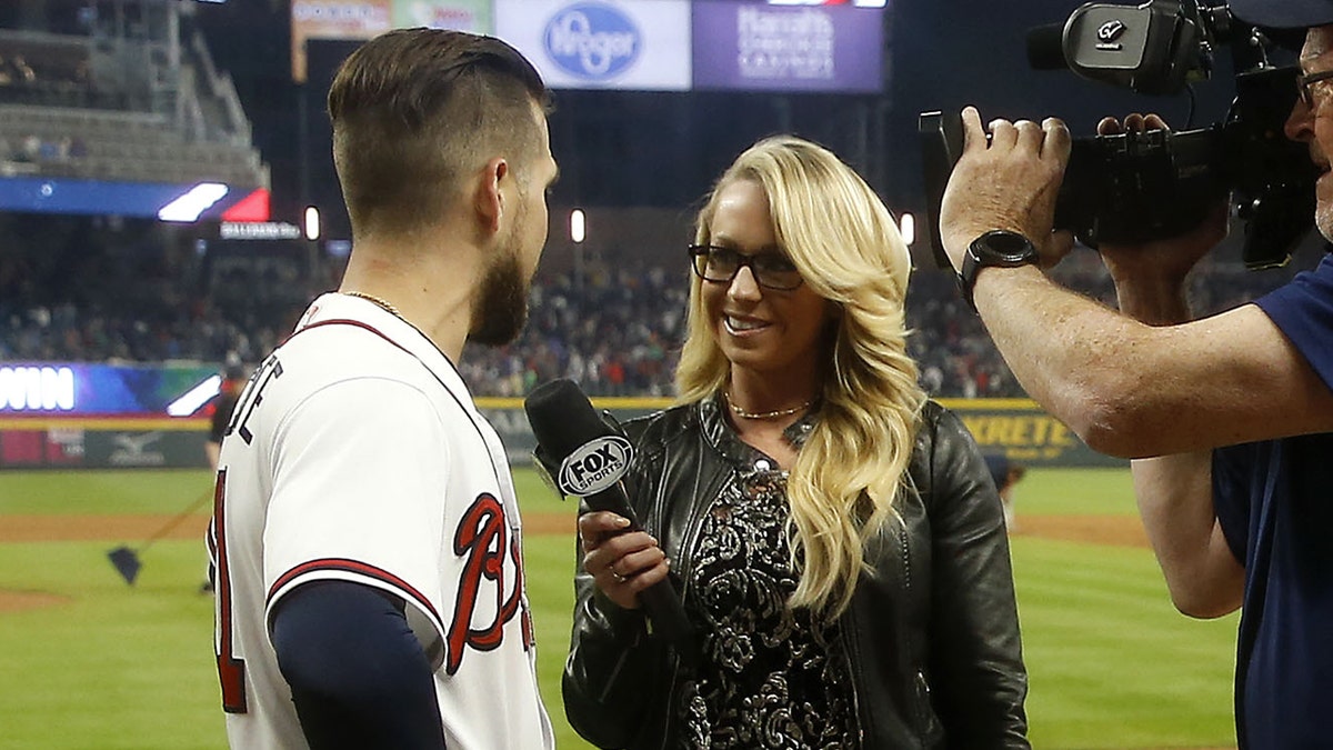 Kelsey Wingert as a Braves reporter in 2018