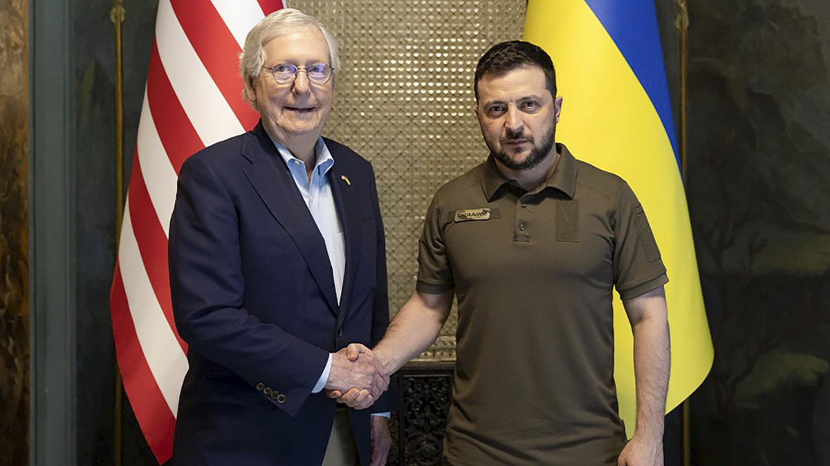 Mitch McConnell and Volodymyr Zelenskyy