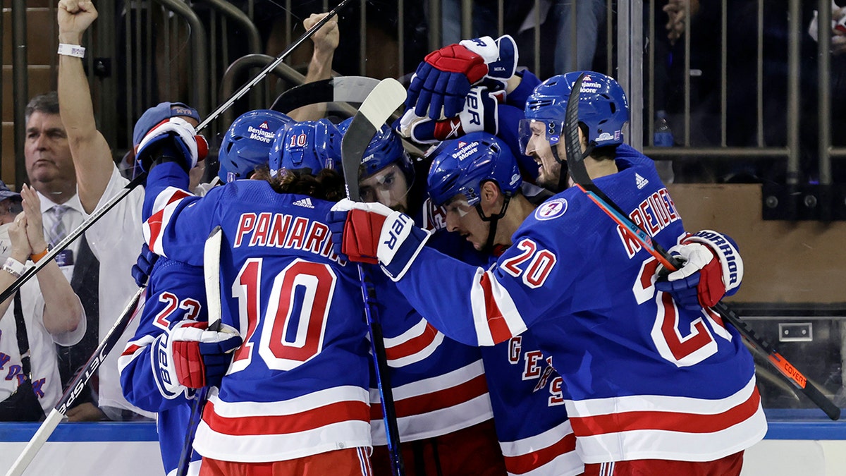 Hurricanes beat Rangers in Game 5 to take 3-2 lead