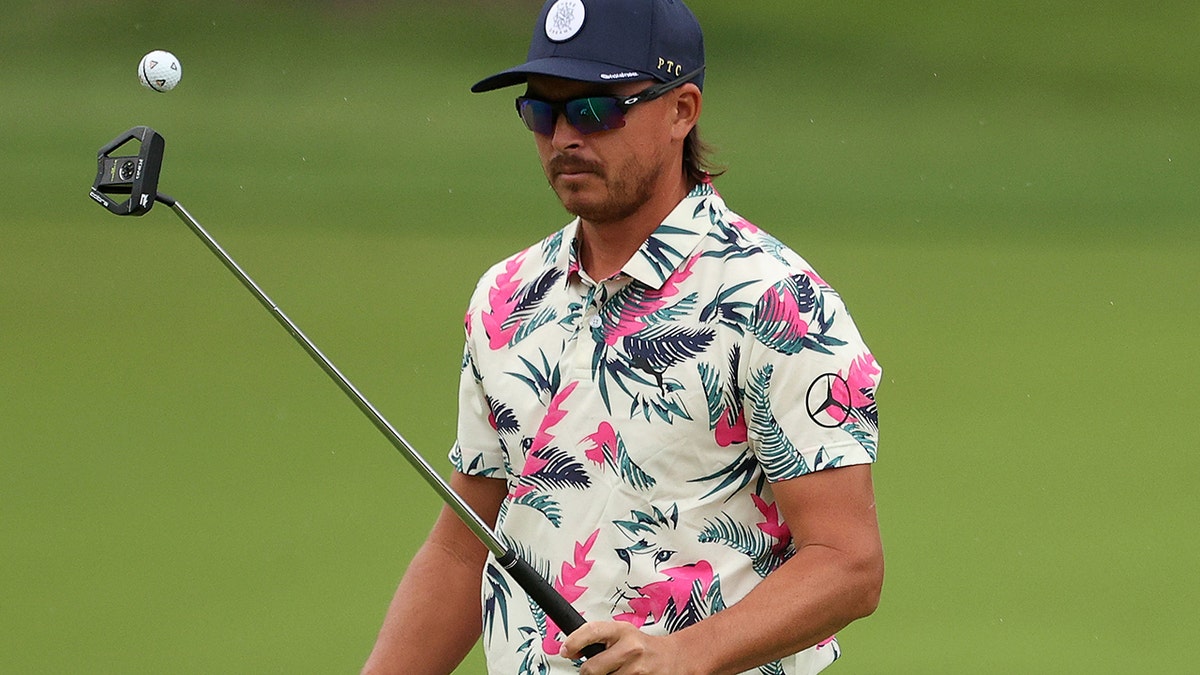 Rickie fowler cheap golf clothes