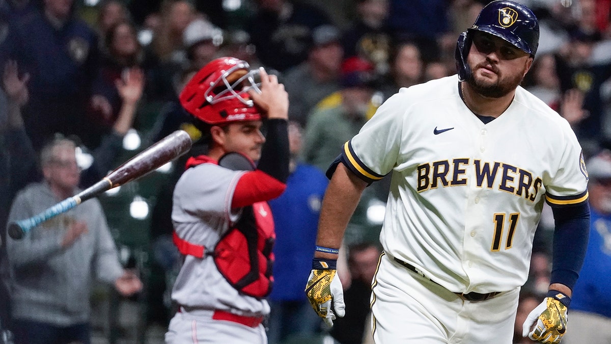 Milwaukee Brewers' Rowdy Tellez hits a two-run home run during the sixth inning of a baseball game against the Cincinnati Reds Wednesday, May 4, 2022, in Milwaukee. 