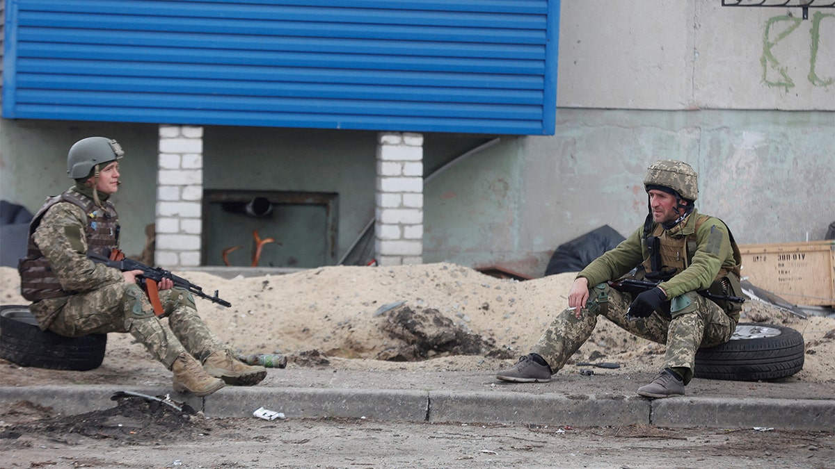 Ukrainian service members in the Luhansk region