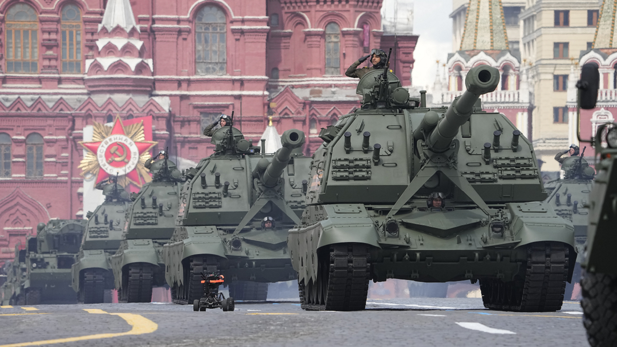 Russia putin tanks
