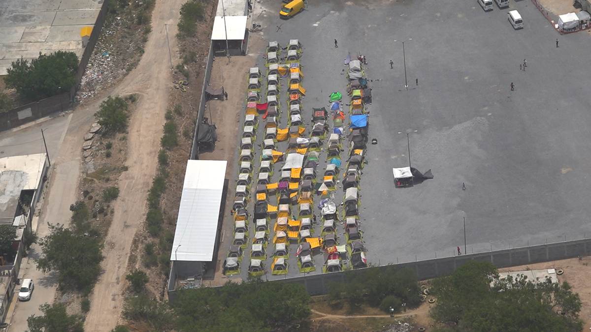 US-Mexico border Title 42 migrant tents asylum