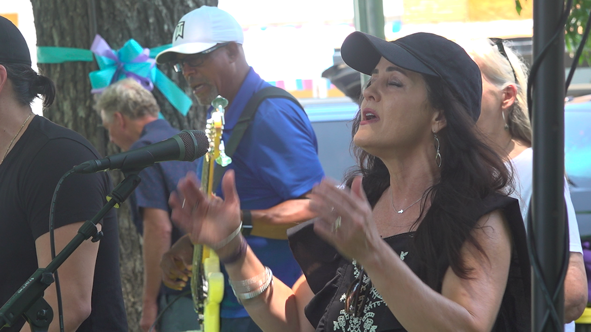 Thousands of people gathered at Uvalde's town square this weekend to worship and pray for healing.