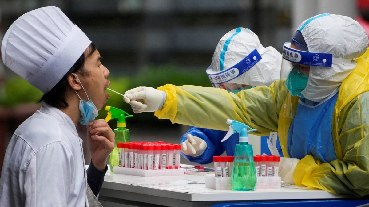 A Shanghai chef gets tested for COVID-19