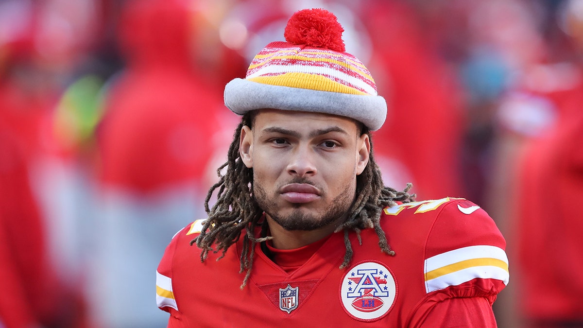 Kansas City Chiefs free safety Tyrann Mathieu (32) on the sidelines in the fourth quarter of an NFL game between the Las Vegas Raiders and Kansas City Chiefs on Dec. 12, 2021 at GEHA Field at Arrowhead Stadium in Kansas City, MO.