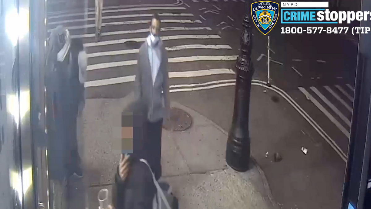 Police in New York City are searching for a man who allegedly slashed the tires of 41 cars.